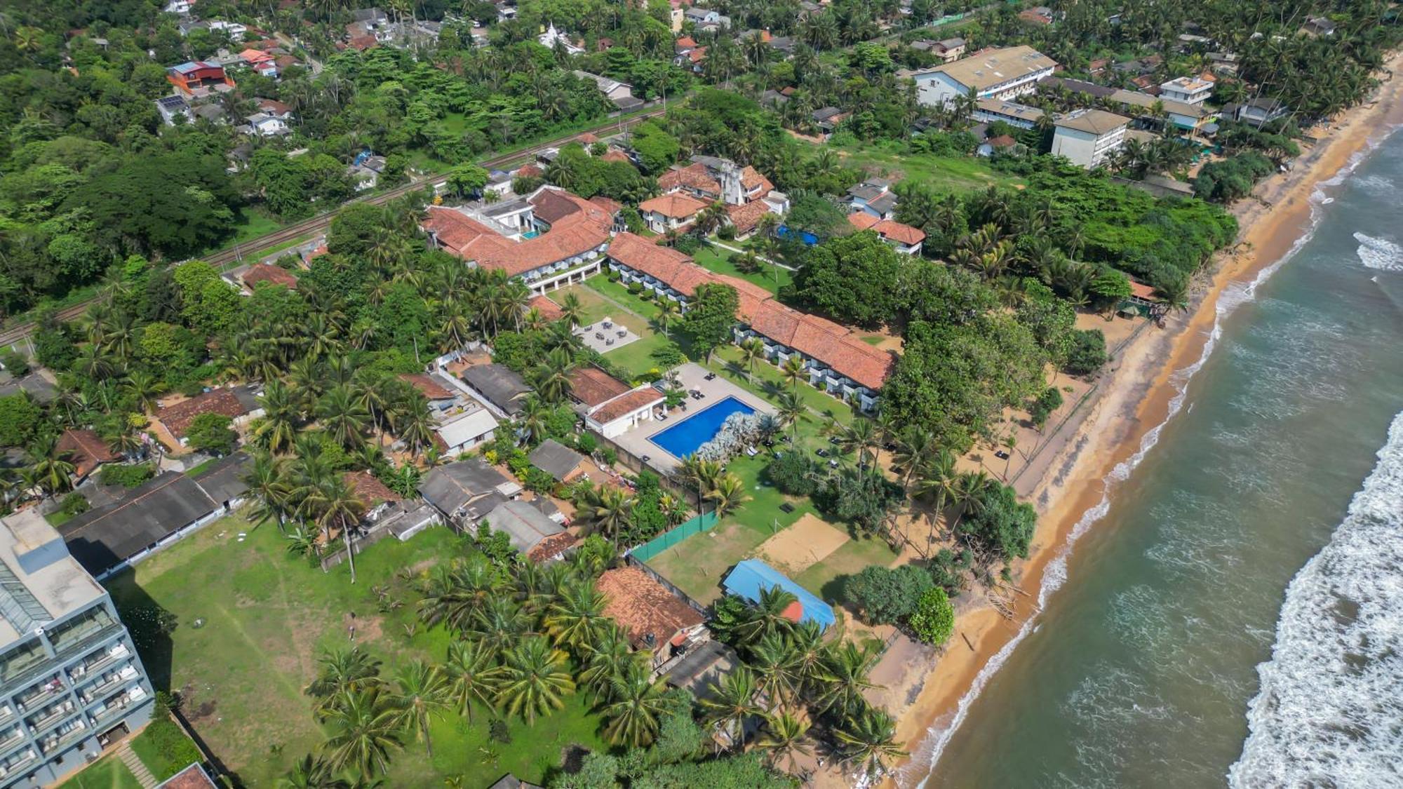 Hibiscus Beach Hotel & Villas Kalutara Extérieur photo
