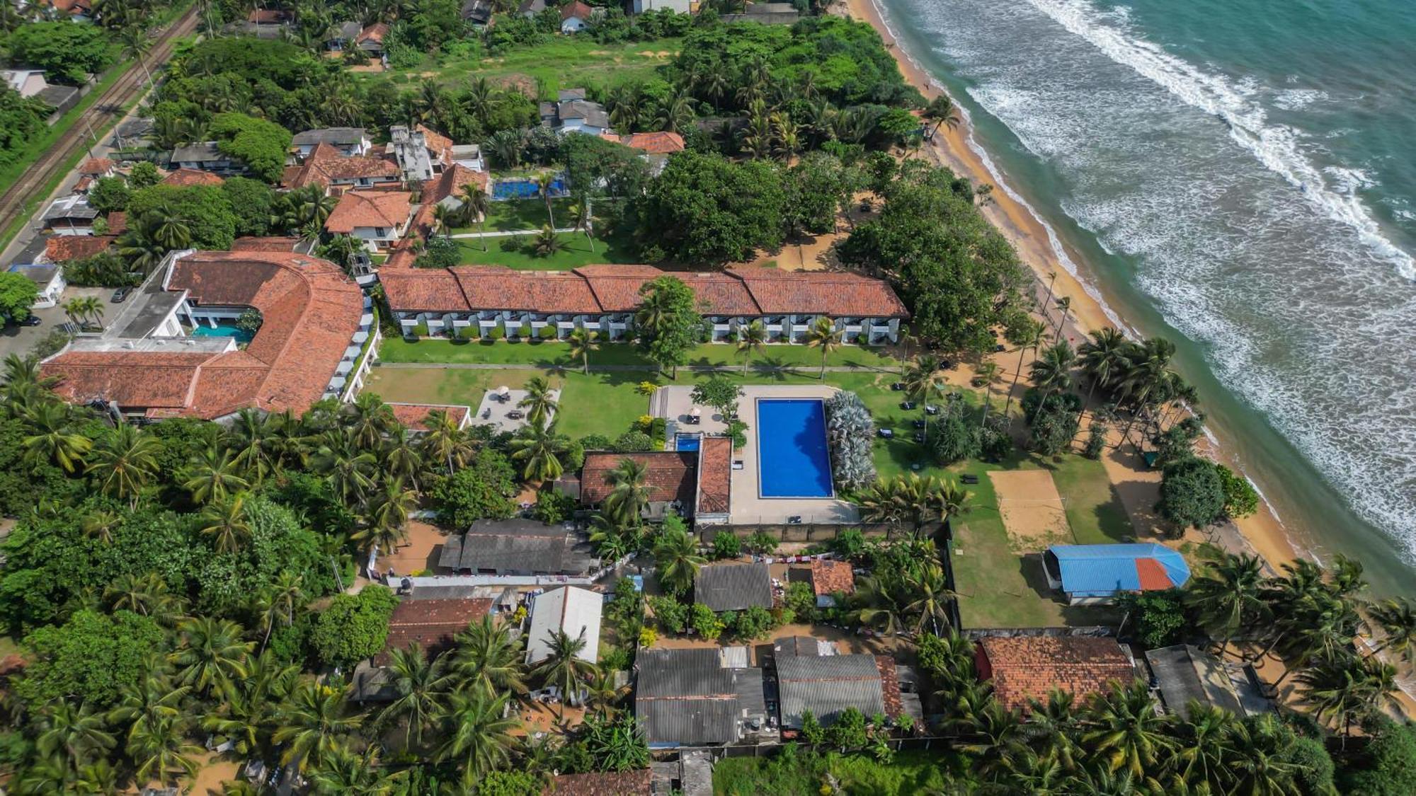 Hibiscus Beach Hotel & Villas Kalutara Extérieur photo