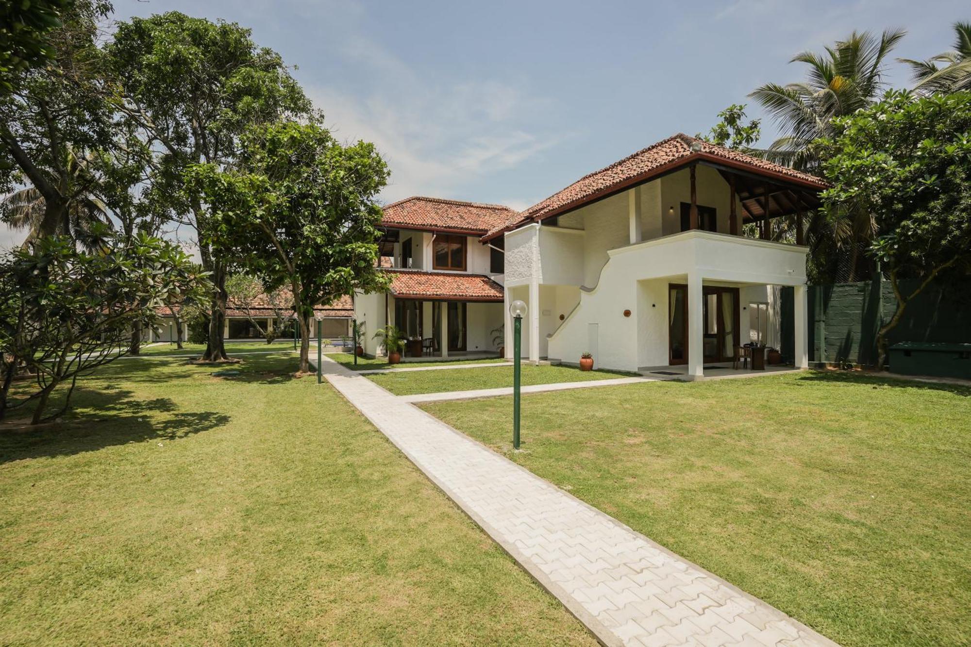 Hibiscus Beach Hotel & Villas Kalutara Extérieur photo