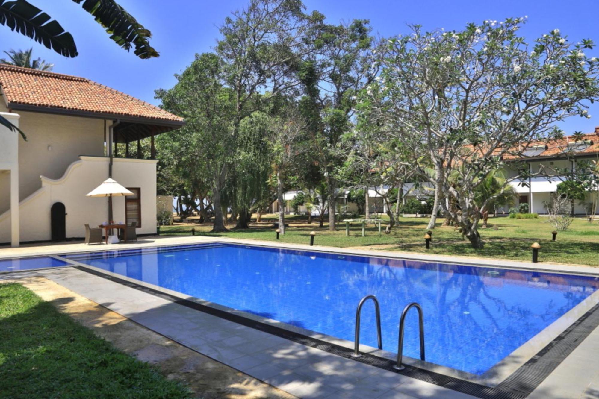 Hibiscus Beach Hotel & Villas Kalutara Extérieur photo
